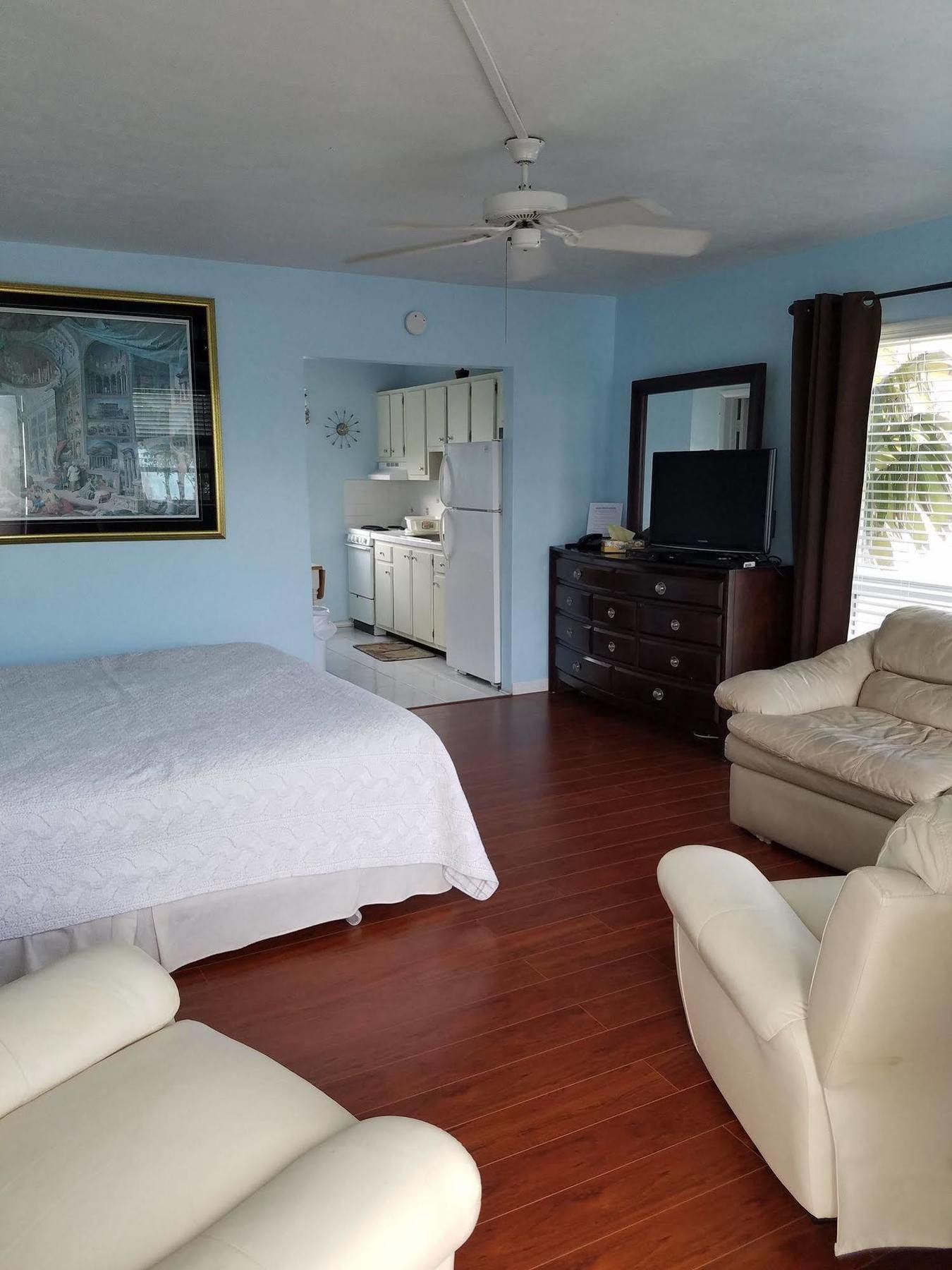 Ashley Brooke Motel 2*